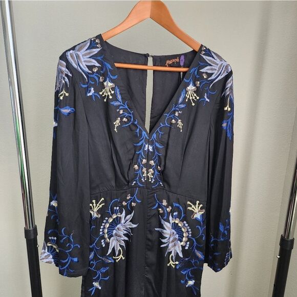 Free People Gypsy Floral Embroidered Jumpsuit size 10 New with Tags - Picture 3 of 7